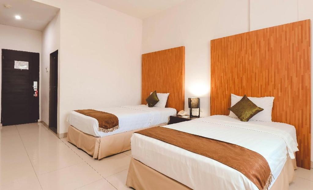 Saka Hotel Medan Sunggal Exterior foto